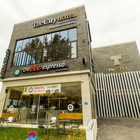 The City Hotel Чонджу Экстерьер фото