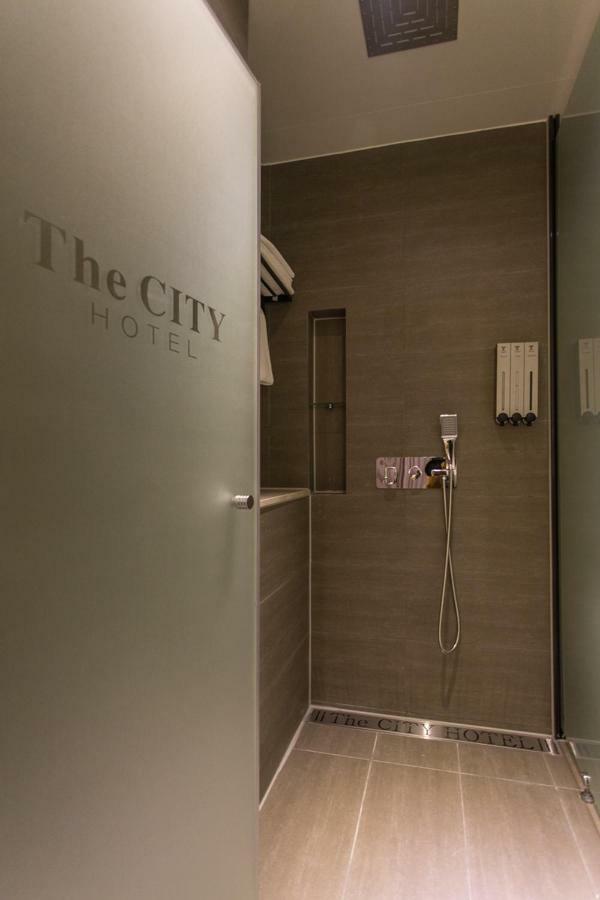 The City Hotel Чонджу Экстерьер фото